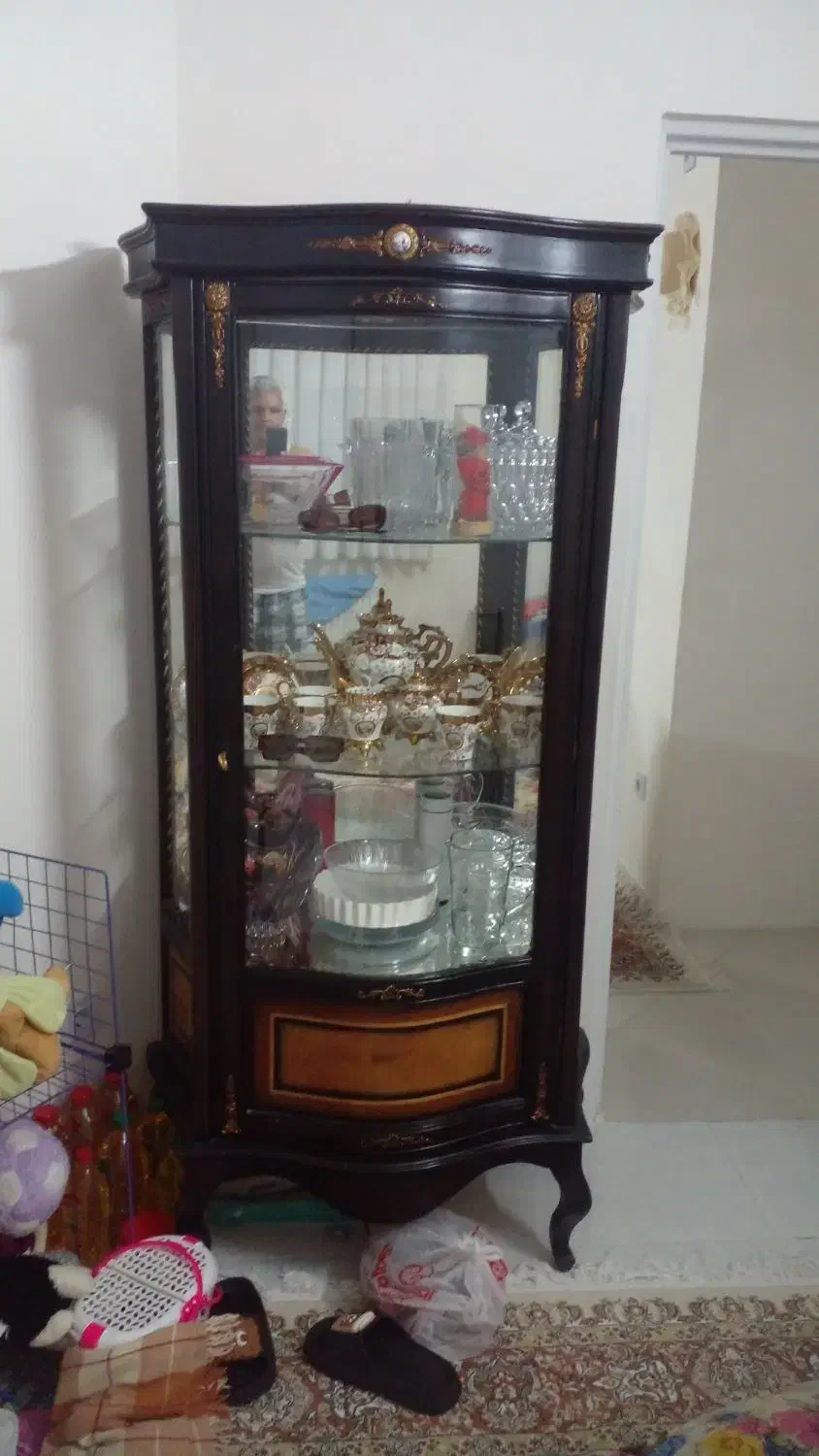 ویترین انگلیسی بزنزکاری شده|بوفه، ویترین، کنسول|گلبهار, شهر جدید گلبهار|دیوار