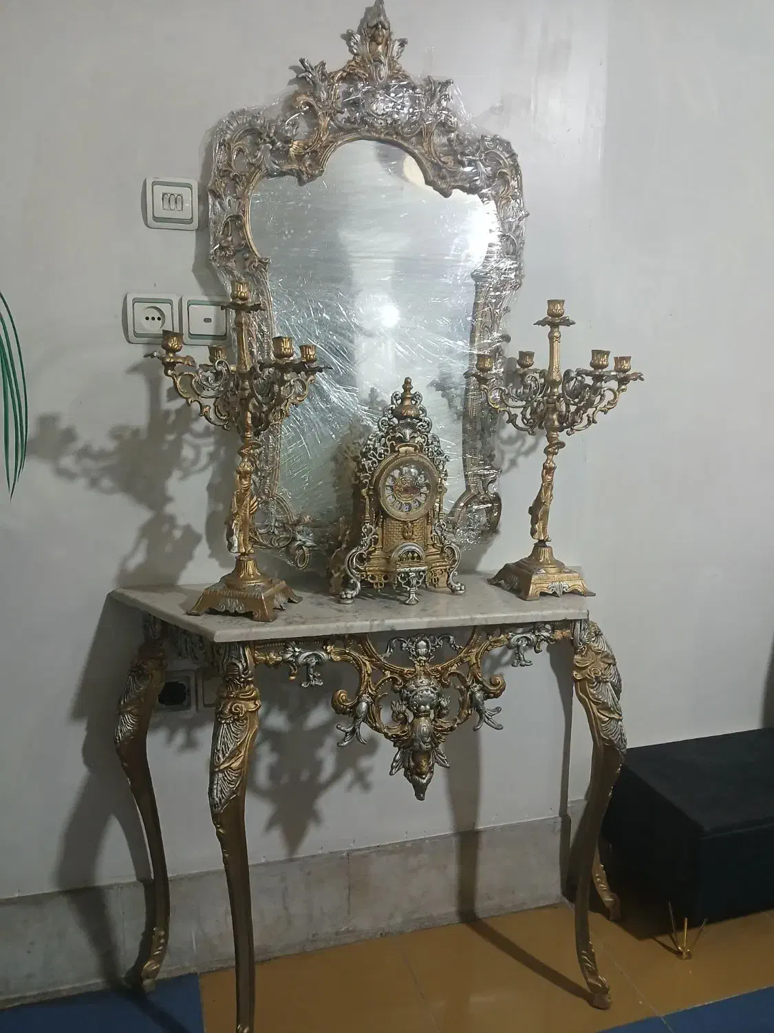 آینه و شمعدان سلطنتی|بوفه، ویترین، کنسول|کاشان, مفتح|دیوار