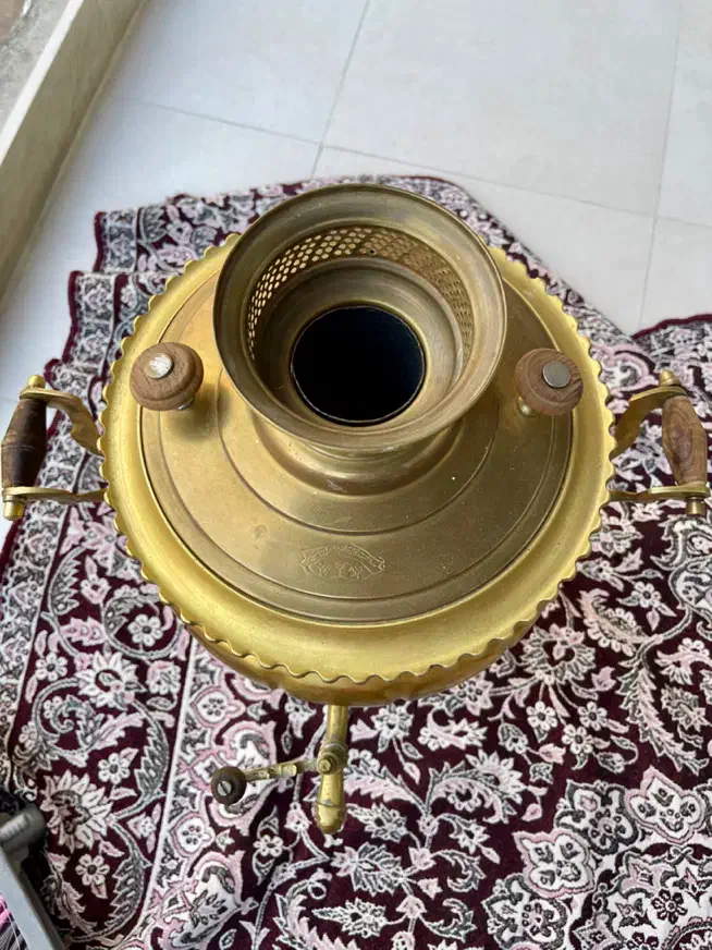 سماور ذغالی|کلکسیون اشیاء عتیقه|تبریز, |دیوار