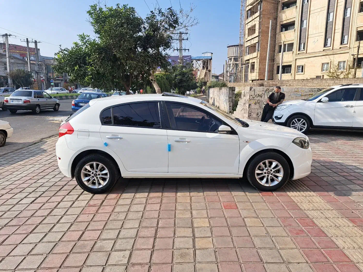 برلیانس320مدل 95 بیرنگ|خودرو سواری و وانت|رشت, استقامت ۱|دیوار