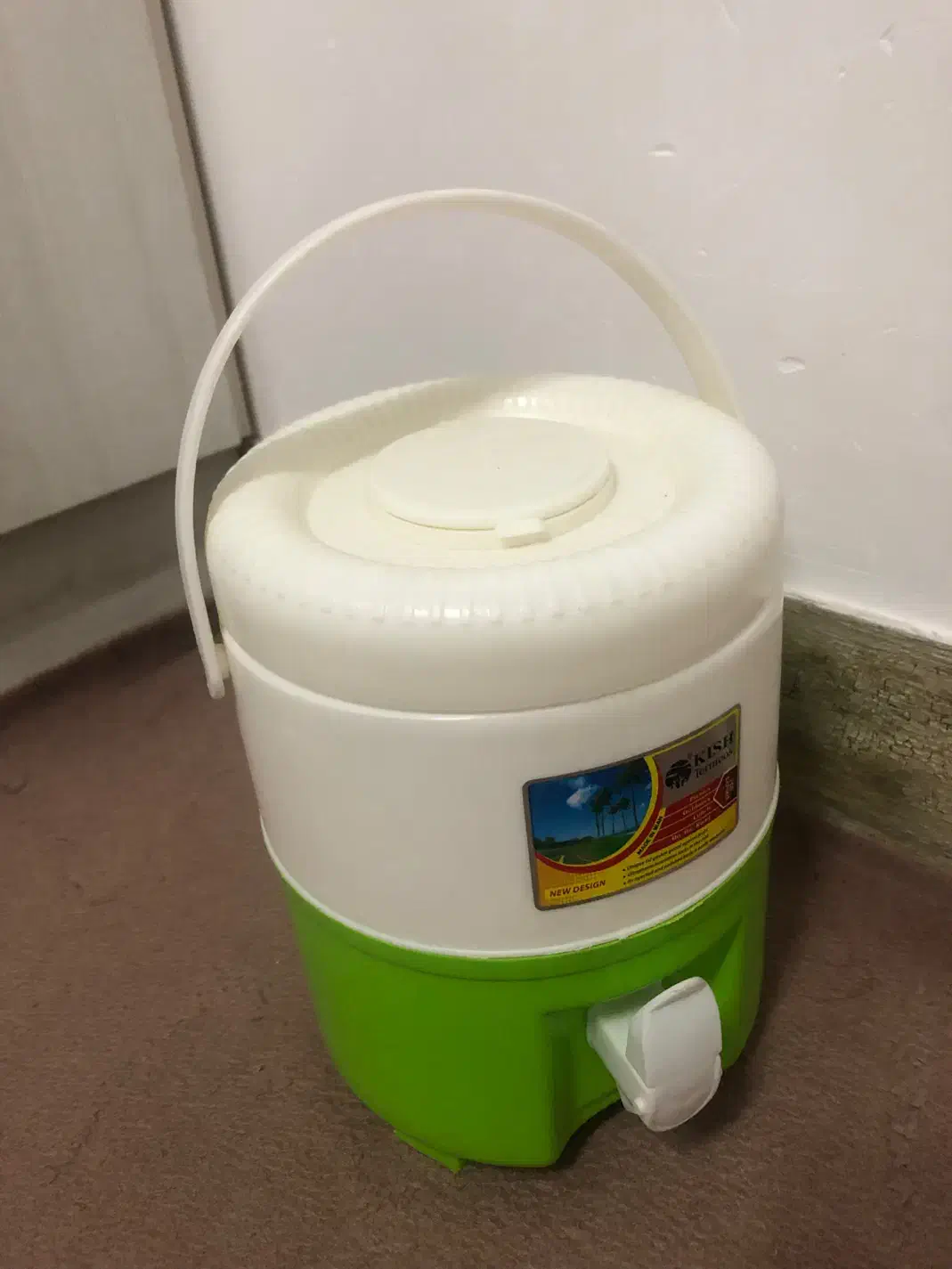 کلمن آب سرد|ظروف نگهدارنده، پلاستیکی، یکبارمصرف|قم, انسجام|دیوار