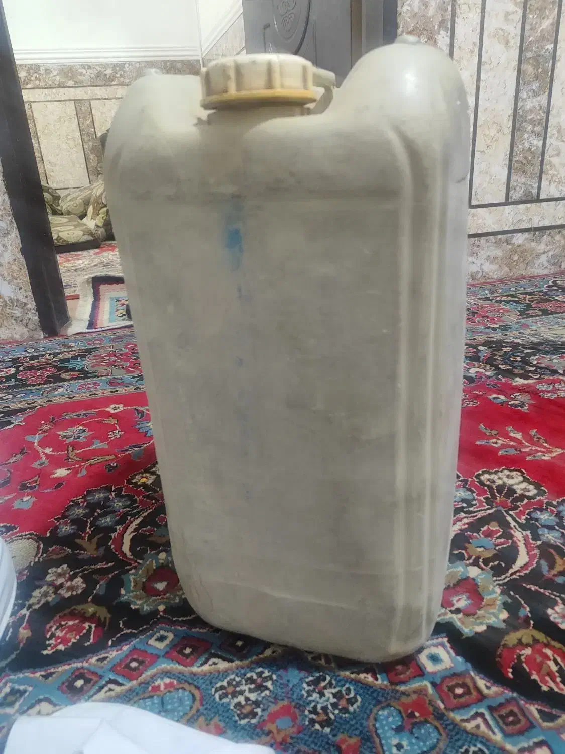 چند تا گالن سی لتری بادرب واشردار|ظروف نگهدارنده، پلاستیکی، یک‌بارمصرف|زاهدان, |دیوار