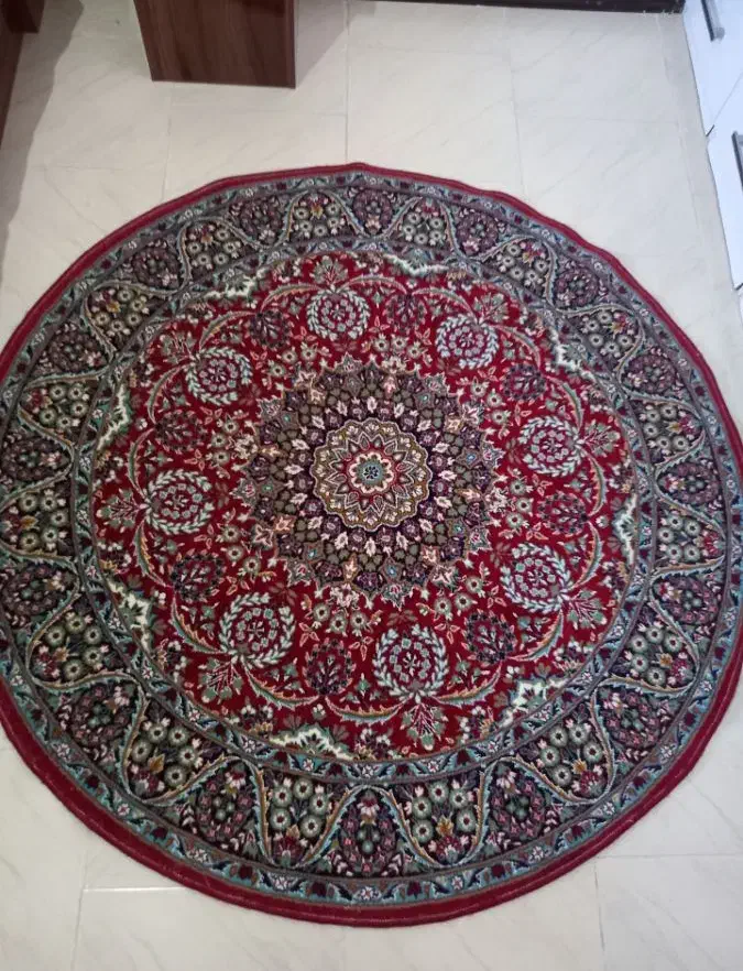 فروش قالیچه طرح سنتی رنگ لاکی|فرش|الیگودرز, |دیوار