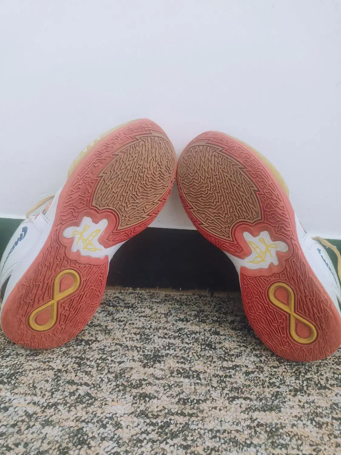 کفش بسکتبال|کیف، کفش، کمربند|هشتگرد, فاز ۷ مهستان|دیوار