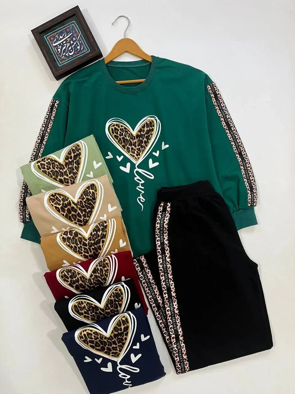 گالری طنین|لباس|خمین, |دیوار