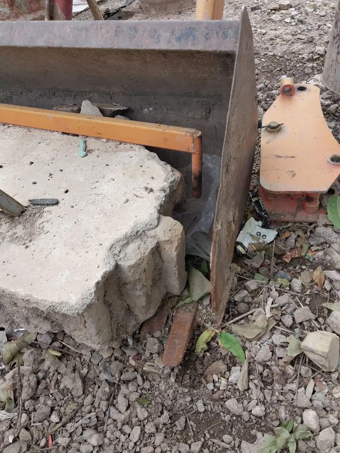 بیل تراکتور چهار سیلندر|ماشینآلات صنعتی|حلب, |دیوار