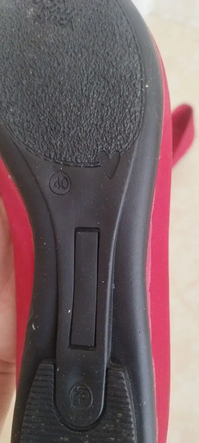 یک جفت کفش|کیف، کفش، کمربند|بروجرد, |دیوار