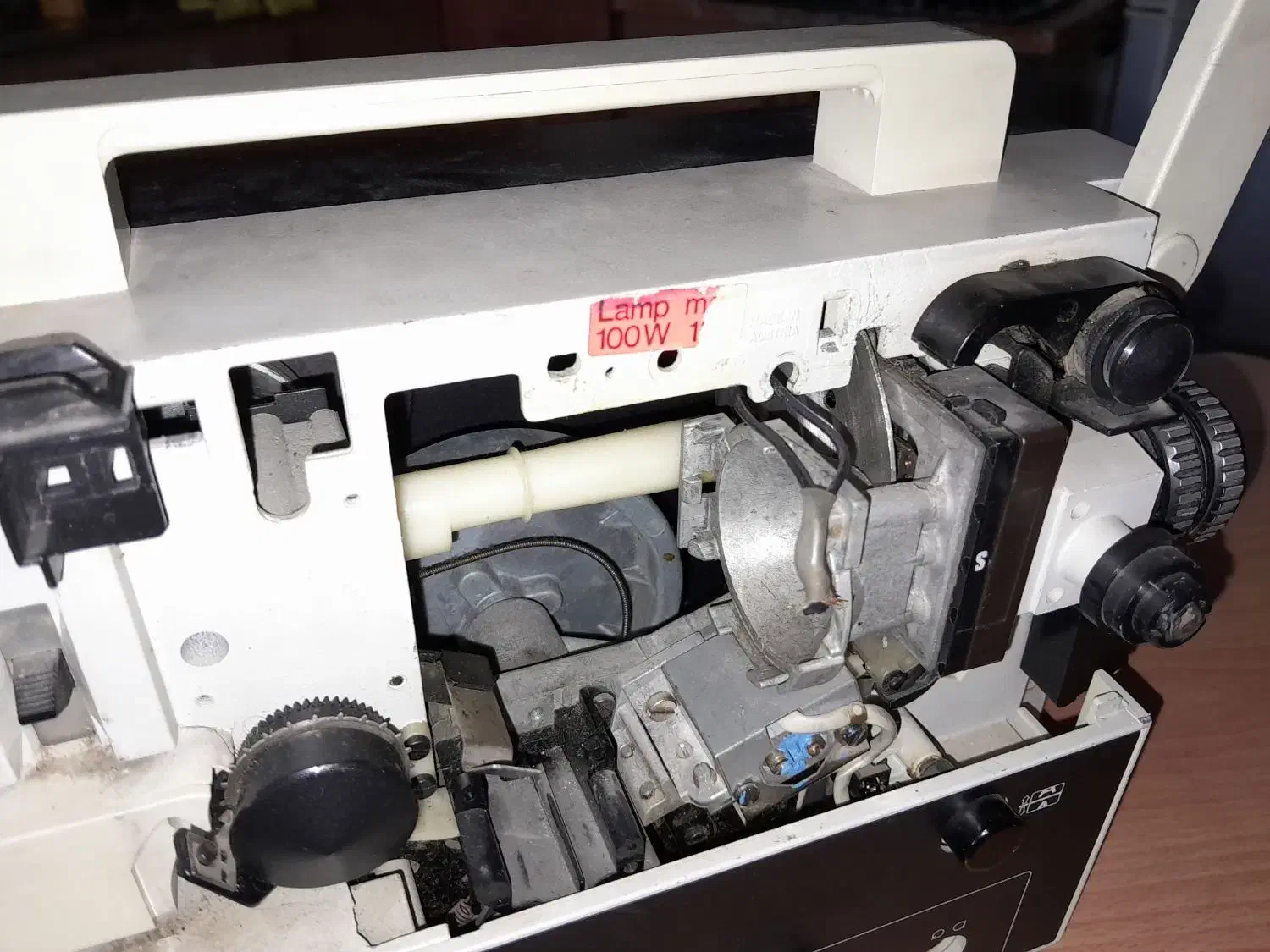 پروژکتورسوپر۸ناطق|تلویزیون و پروژکتور|شاهین‌شهر, عطار|دیوار