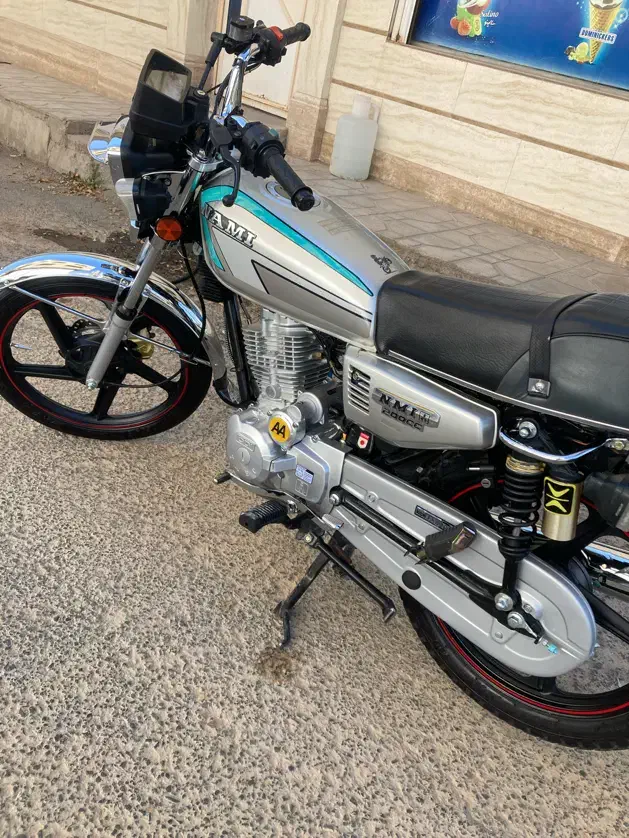 موتور سیکلت نامی ۲۰۰|موتورسیکلت|هشتگرد, هیو|دیوار