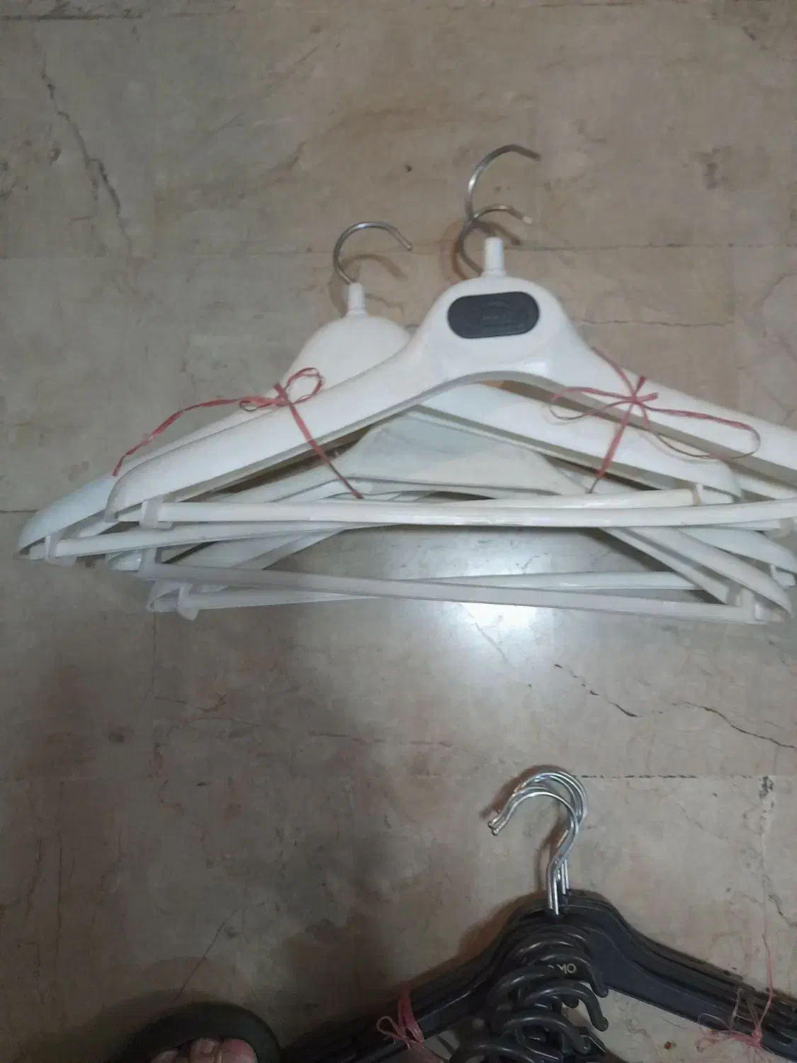 چوب لباس وپایه|بندرخت و رختآویز|تهران, حافظیه|دیوار