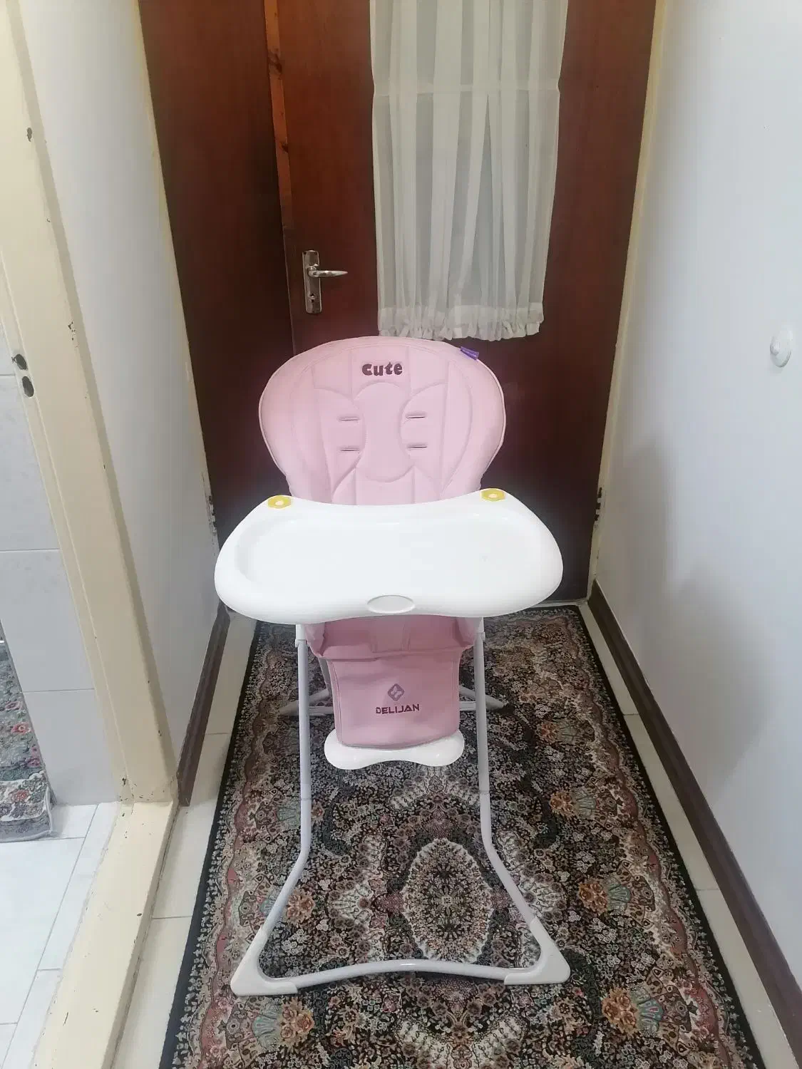 صندلی غذای کودک نو و تمیز|تخت و صندلی بچه|قائمشهر, |دیوار