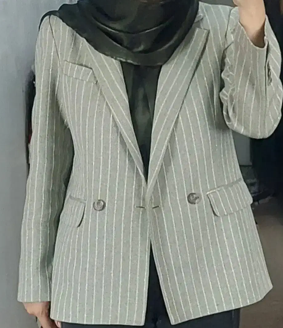 کت بهاره|لباس|سلماس, |دیوار