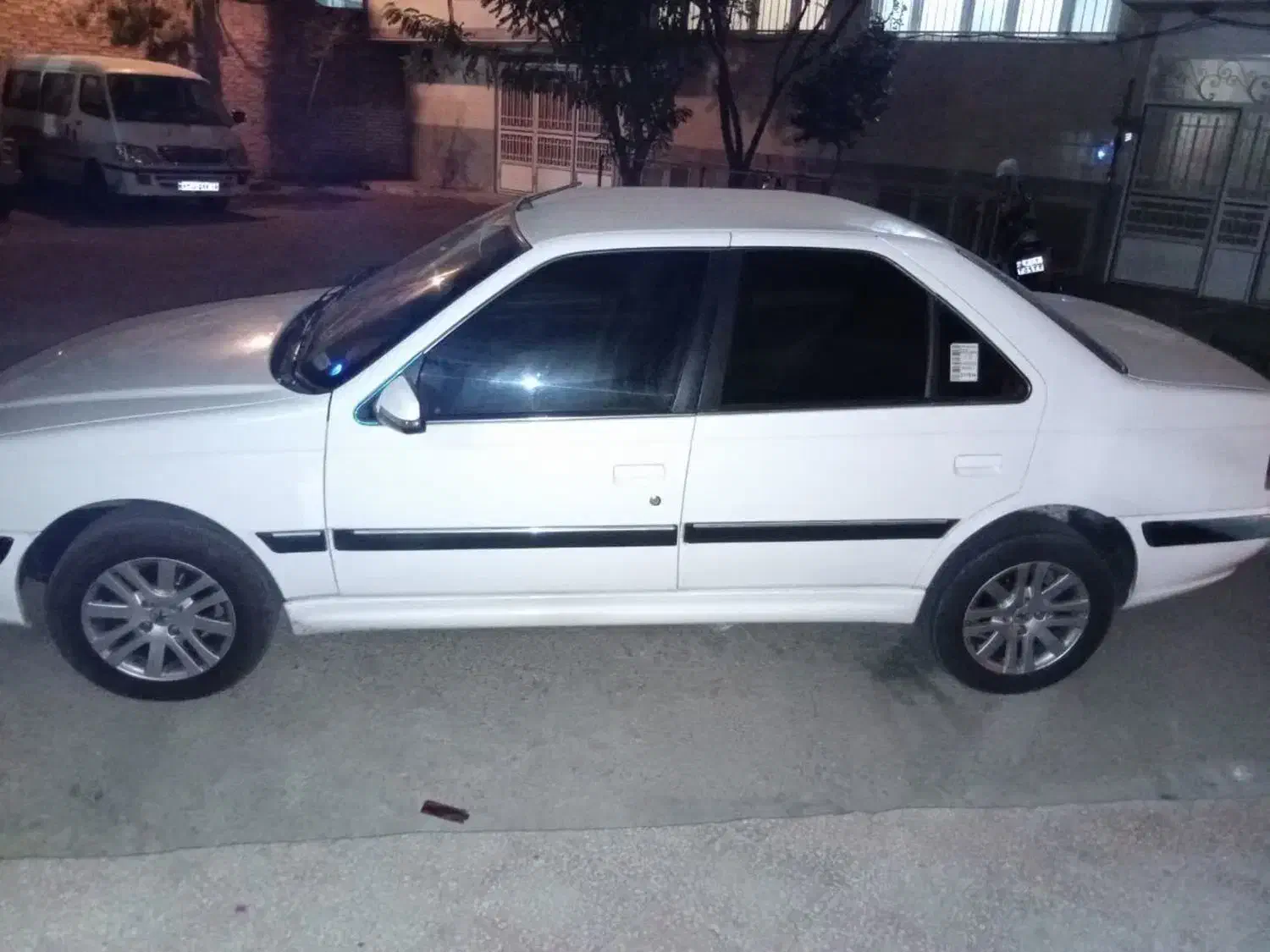 پارس تیوفایو مدل ۹۵|خودرو سواری و وانت|قم, چهل درخت‎|دیوار