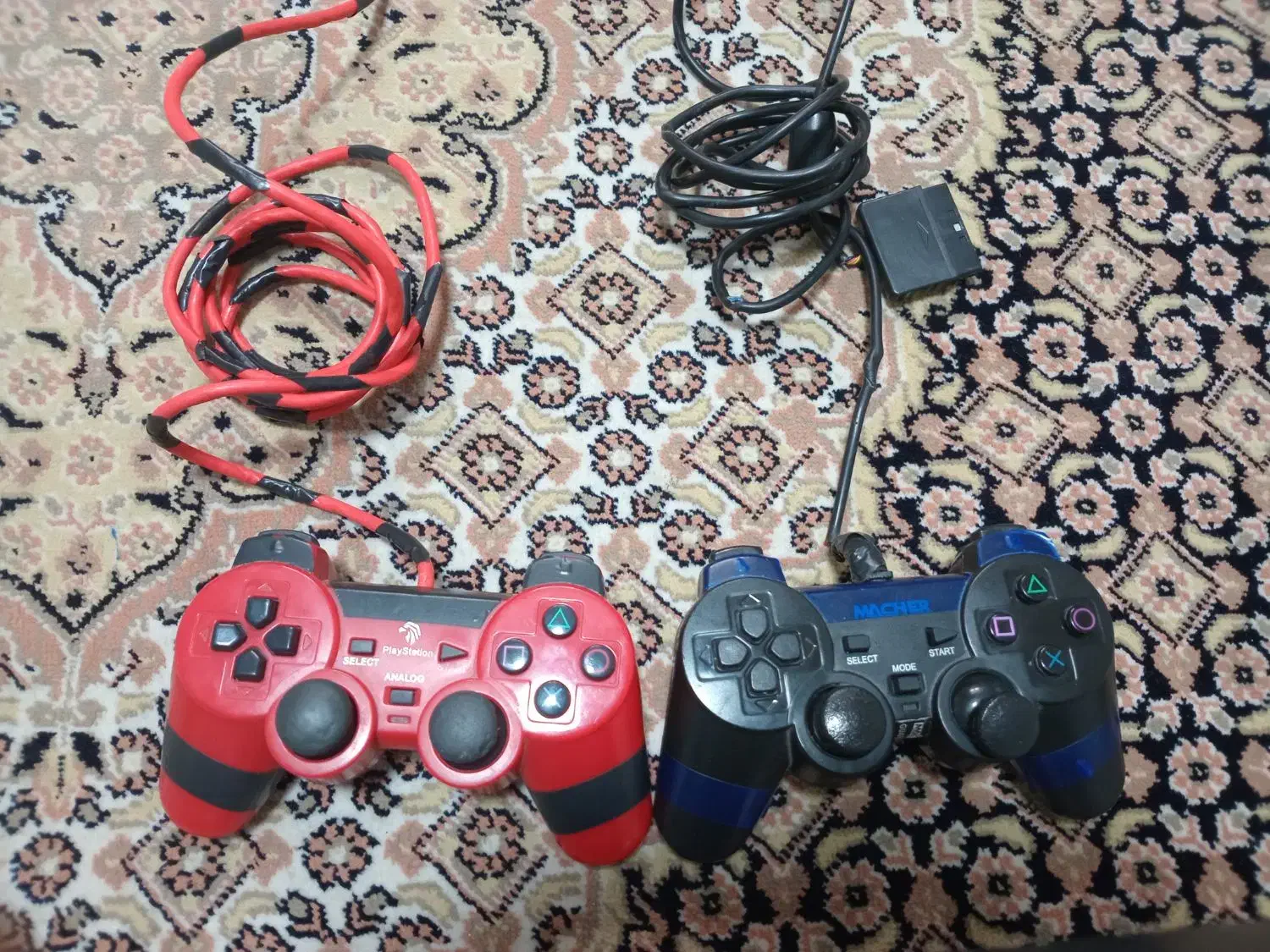 ۴ دسته ی سونی ۱و۲ +یک عدد چهار تایی|کنسول، بازی ویدئویی و آنلاین|اردبیل, |دیوار