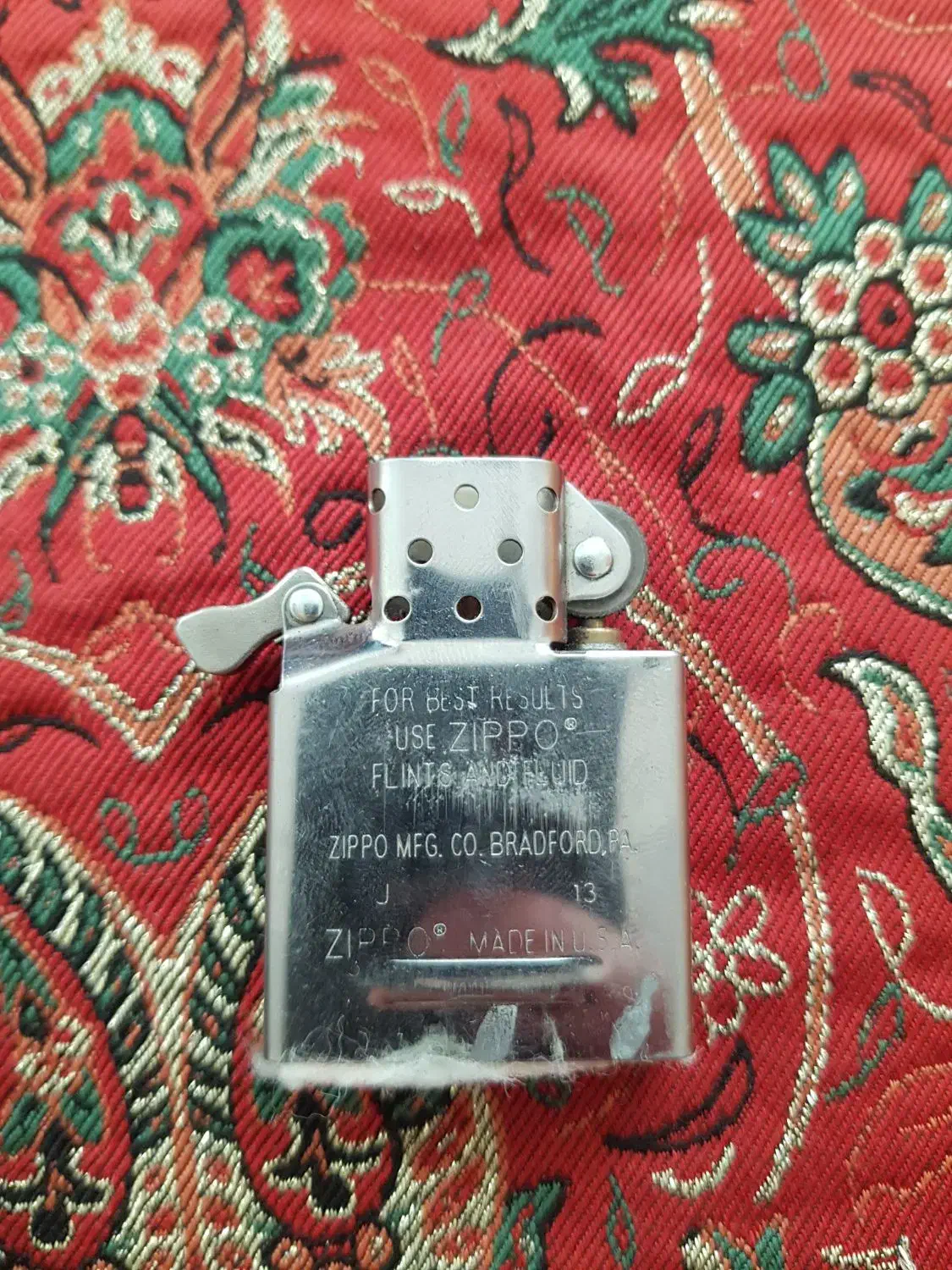 فندک بنزینی|کلکسیون اشیاء عتیقه|مشهد, عامل|دیوار