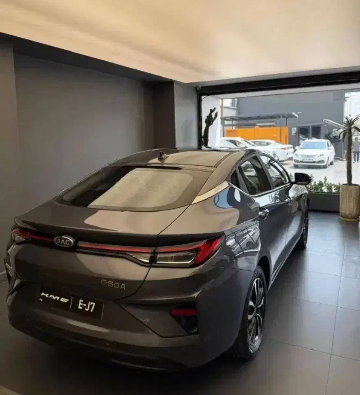 کی ام سی برقی / +EJ7 / تحویل فوری قیمت شرکتی|خودرو سواری و وانت|تهران, آسمان|دیوار