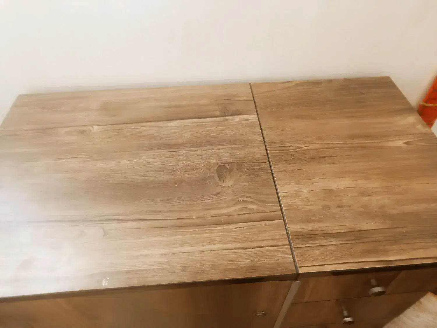 میز چرخ کاملا نو|لوازم خیاطی و بافتنی|رشت, رودباری|دیوار