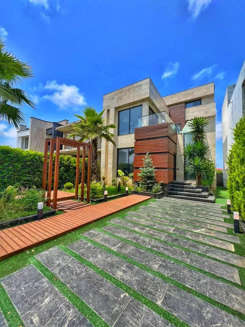 استخر داخلی/ویو ابدی/نگهبانی و مداربسته/سند|فروش خانه و ویلا|بابلسر, |دیوار