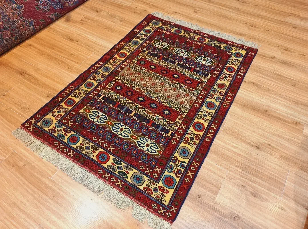 ذرع و نیم دستباف گل ابریشم خراسان|فرش|تهران, اکباتان|دیوار