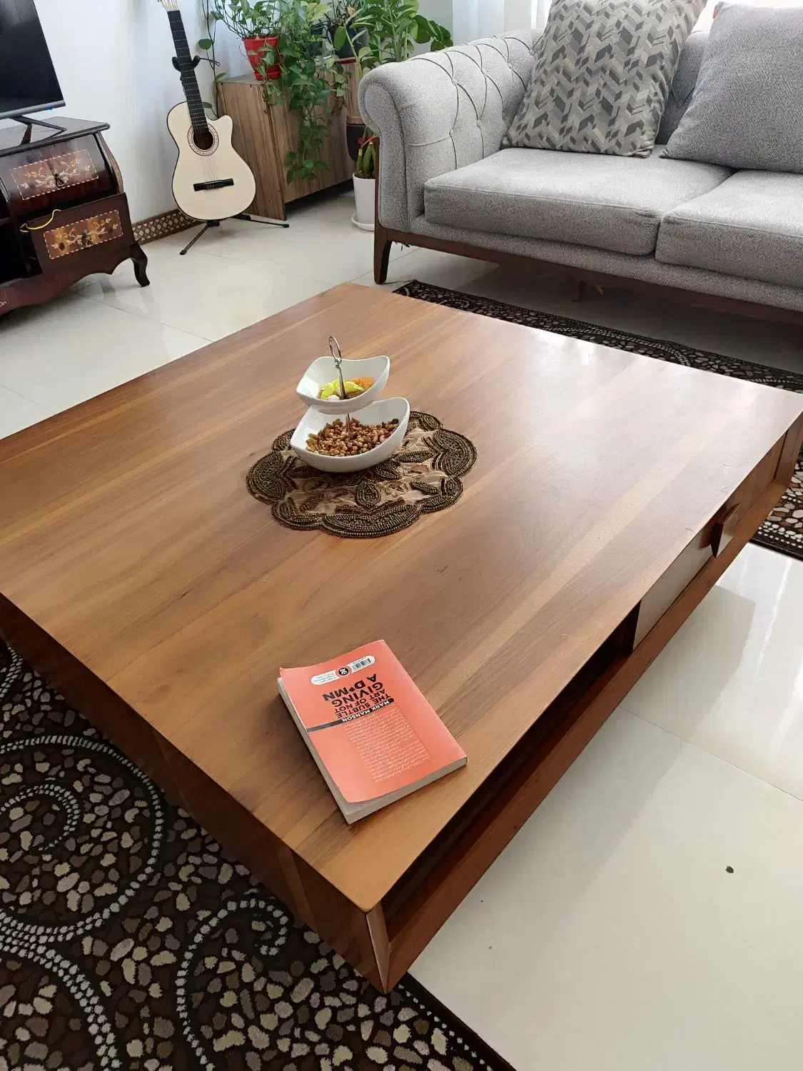 مبلمان چستر 8نفره همراه ناهار خوری ۸ نفره|مبلمان خانگی و میز عسلی|شهریار, شهریار|دیوار