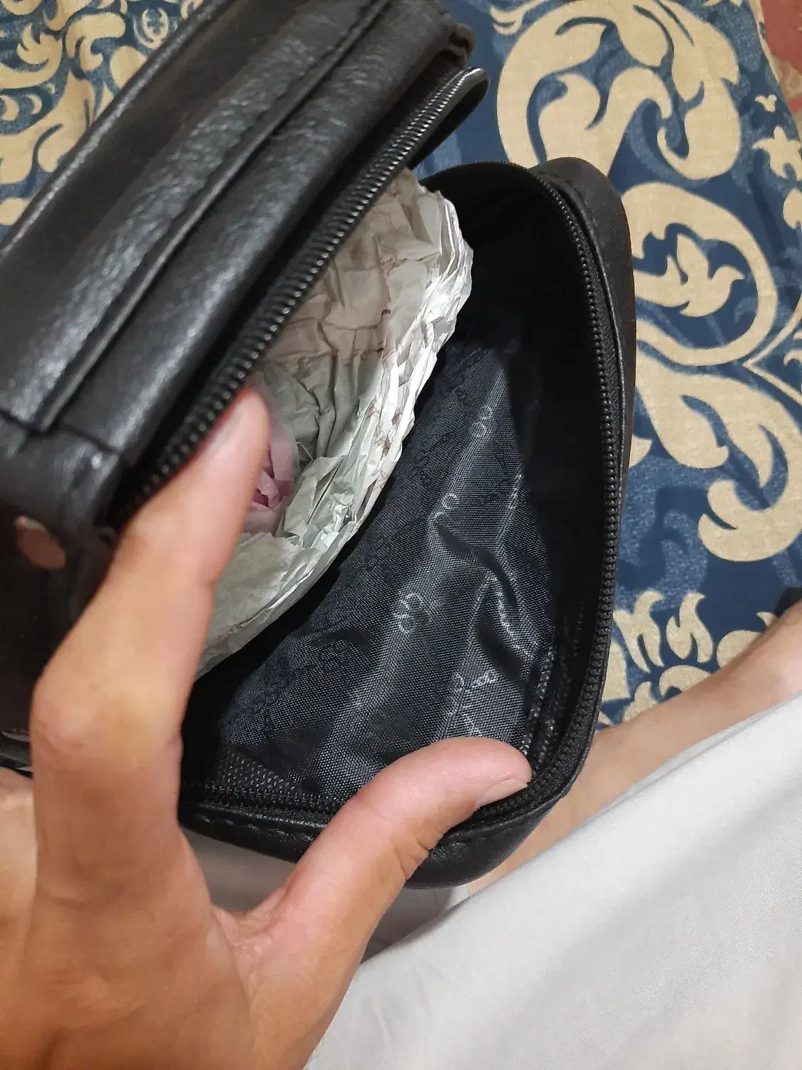 کیف دوشکی|کیف، کفش، کمربند|قم, خاکفرج|دیوار