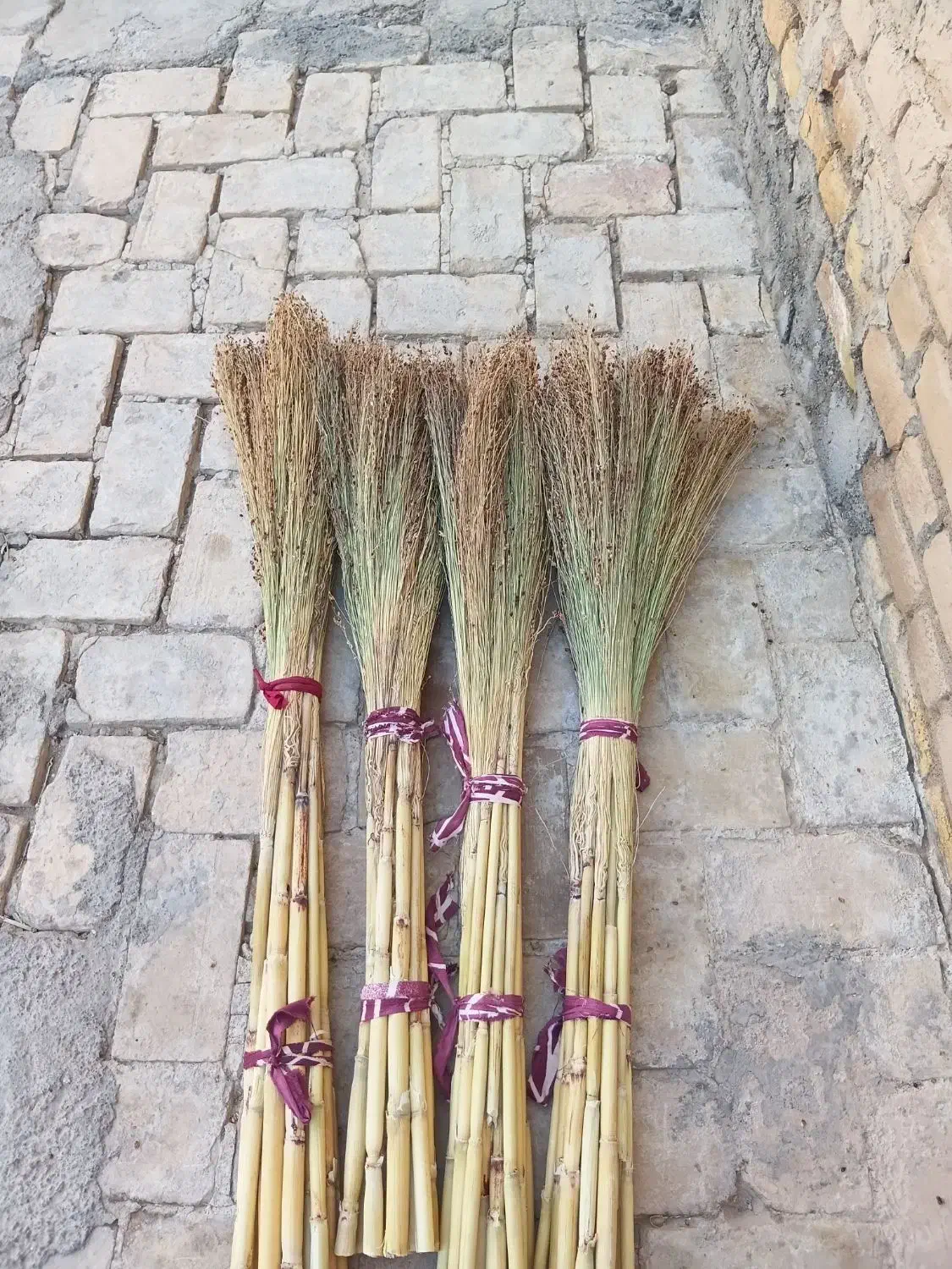 جارو|لوازم نظافت|یاسوج, |دیوار