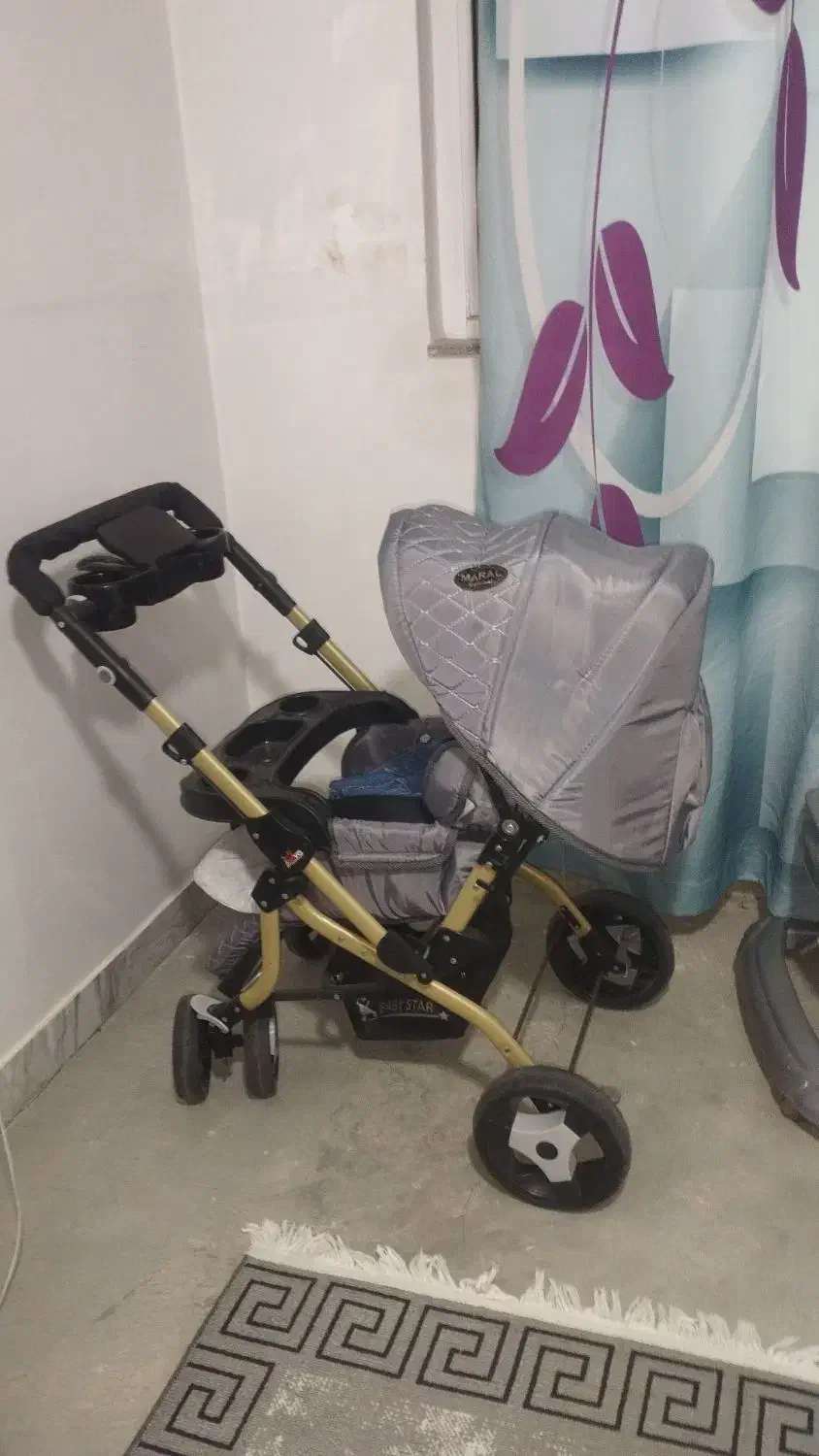 کالسکه نو خیلی تمیز با لباس ۱۹ تیکه نو|کالسکه و لوازم جانبی|کرمانشاه, |دیوار