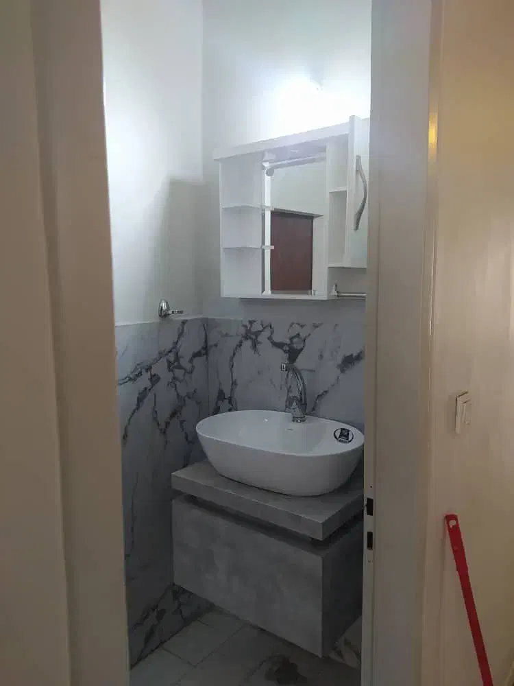 اجاره آپارتمان ۲۰۶ متری ۳ خوابه در میدان انقلاب