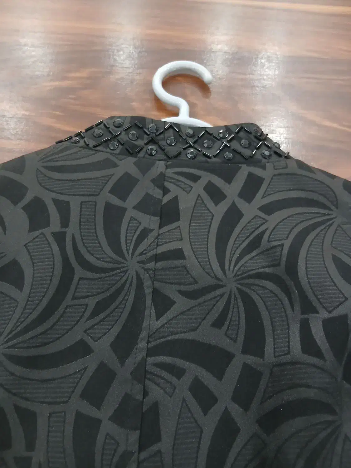 مانتو مجلسی|لباس|فردیس, نسترن غربی|دیوار