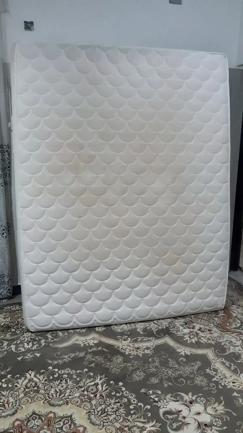 تشک|تشک تختخواب|دوگنبدان, |دیوار