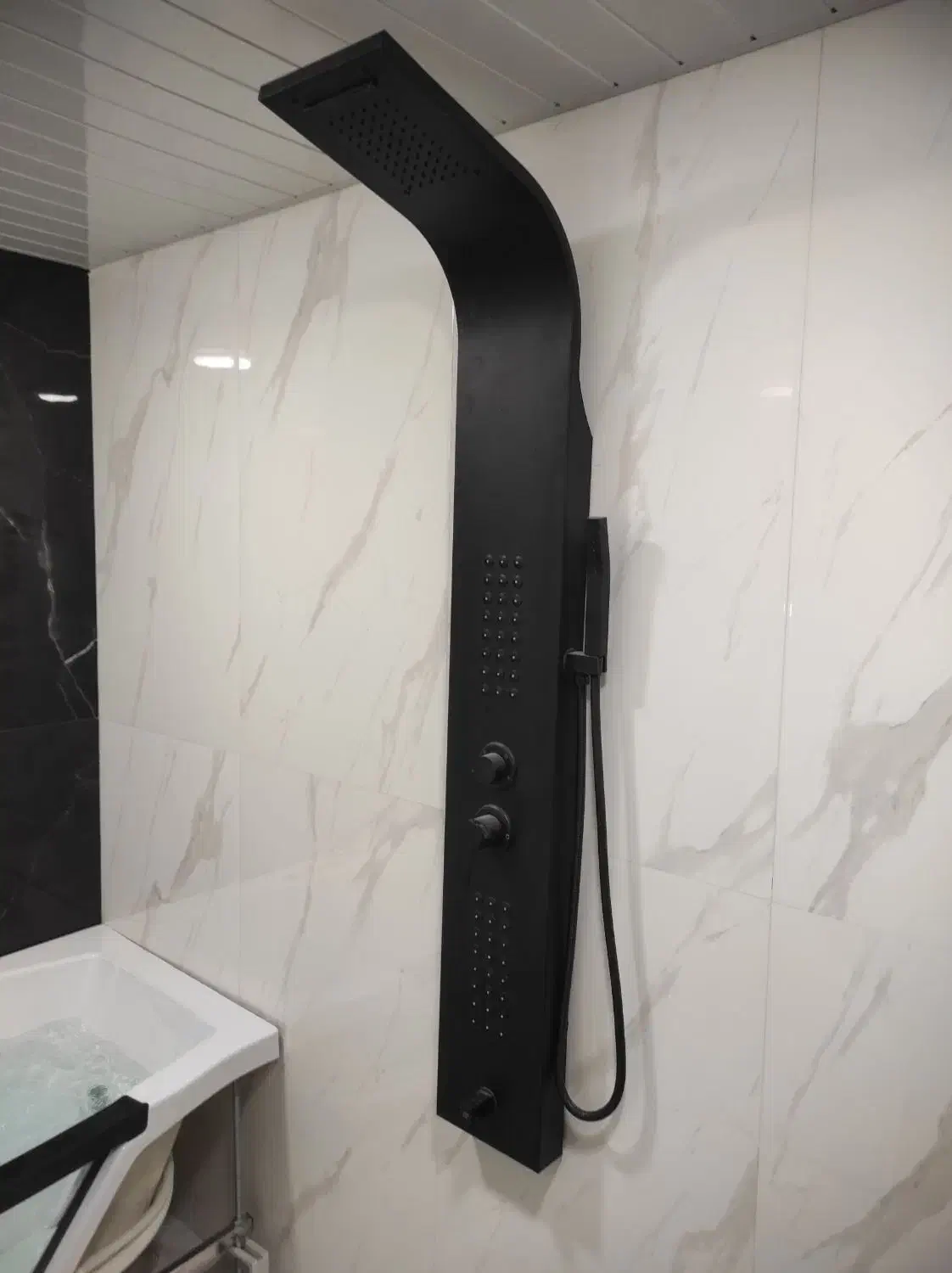 نصاب شیرالات و نصب روشویی مدرن ، شیک ، کلاسیک|خدمات پیشه و مهارت|میانه, |دیوار