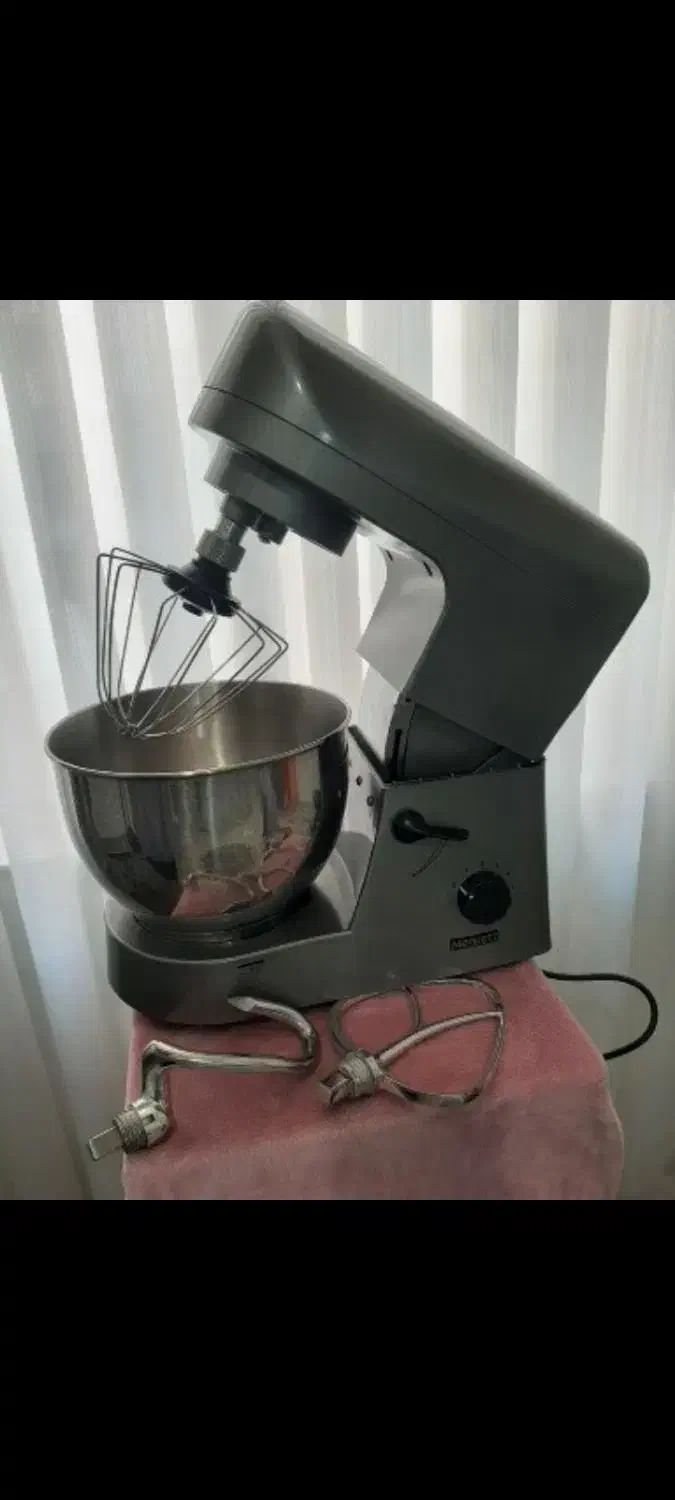 همزن برقی بزرگ سبزی خوردکن چرخ خیاطی سرویس چینی|سایر لوازم برقی|مشهد, رده|دیوار