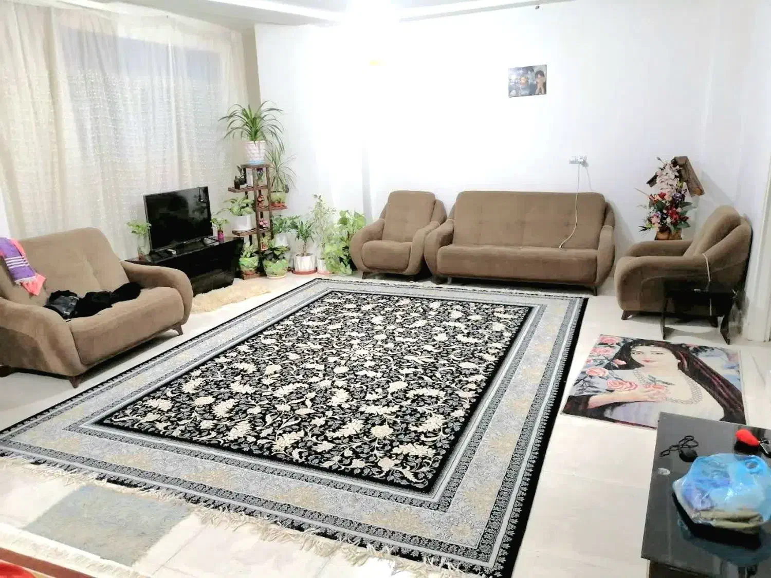 رهن و اجاره دوخوابه-پارکینگ دار-کوچه ۷۷بلوار اتحاد|اجارهٔ خانه و ویلا|شیراز, شهرک کوشکک|دیوار