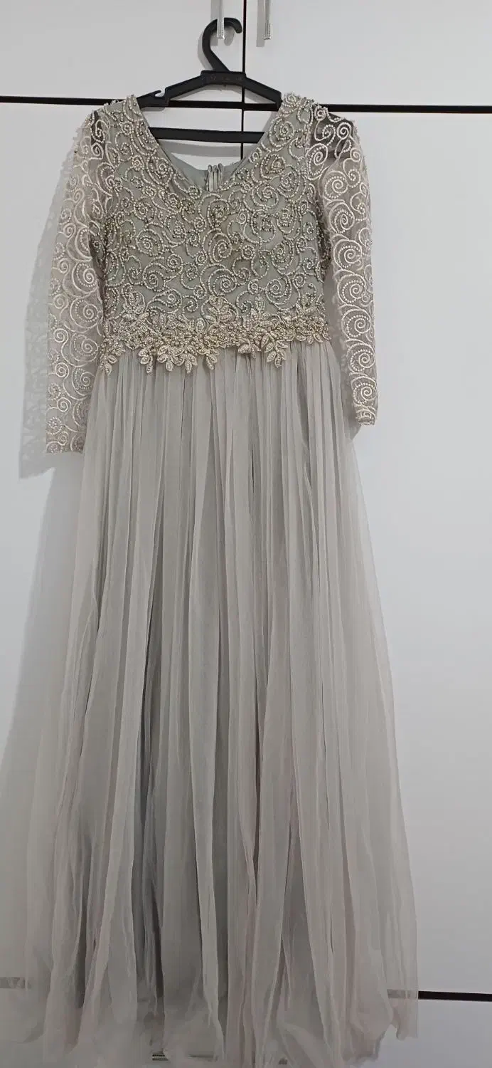 لباس مجلسی|لباس|فامنین, |دیوار