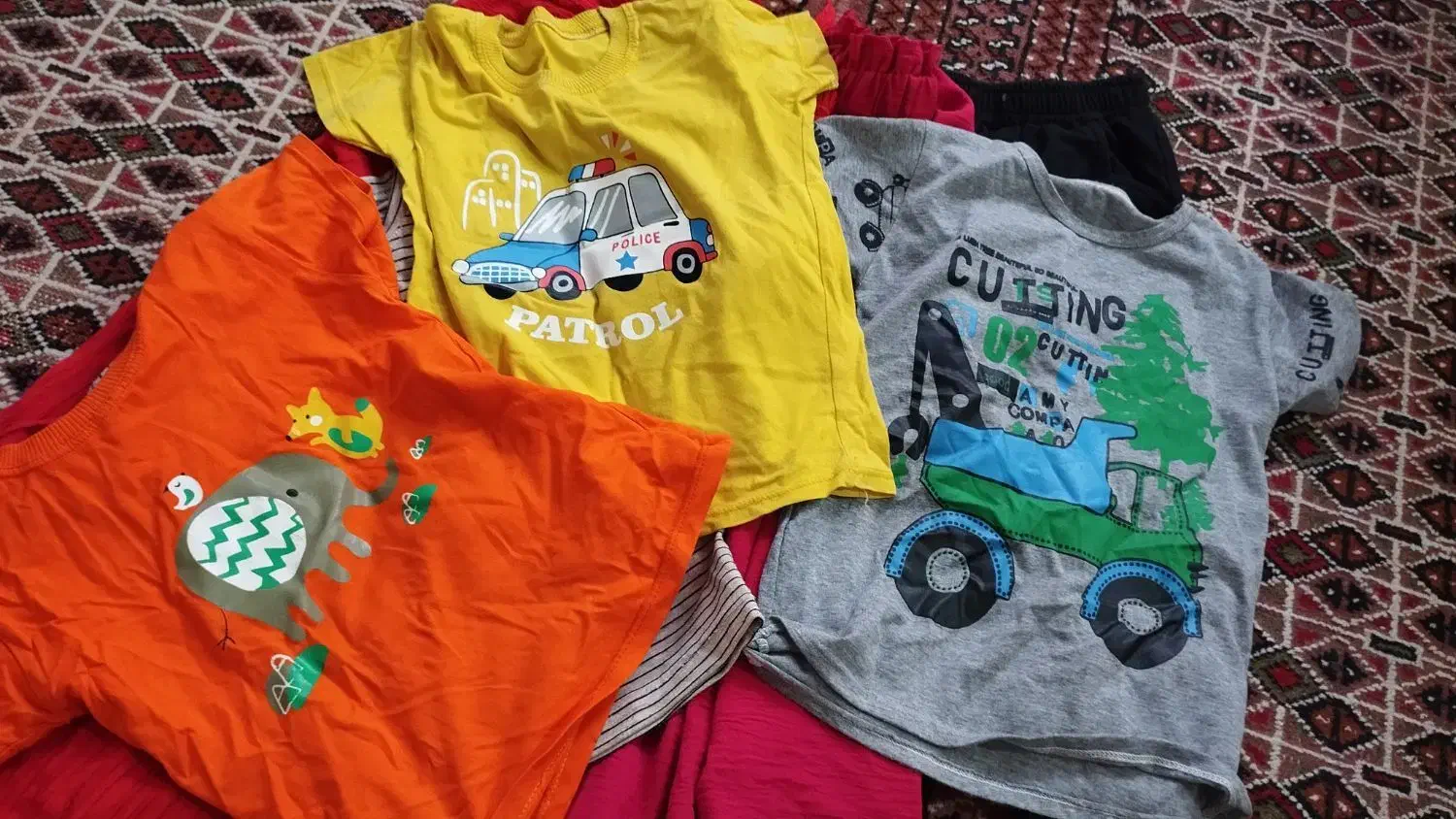 لباس و کفش رایگان|کفش و لباس بچه|گنبد کاووس, |دیوار