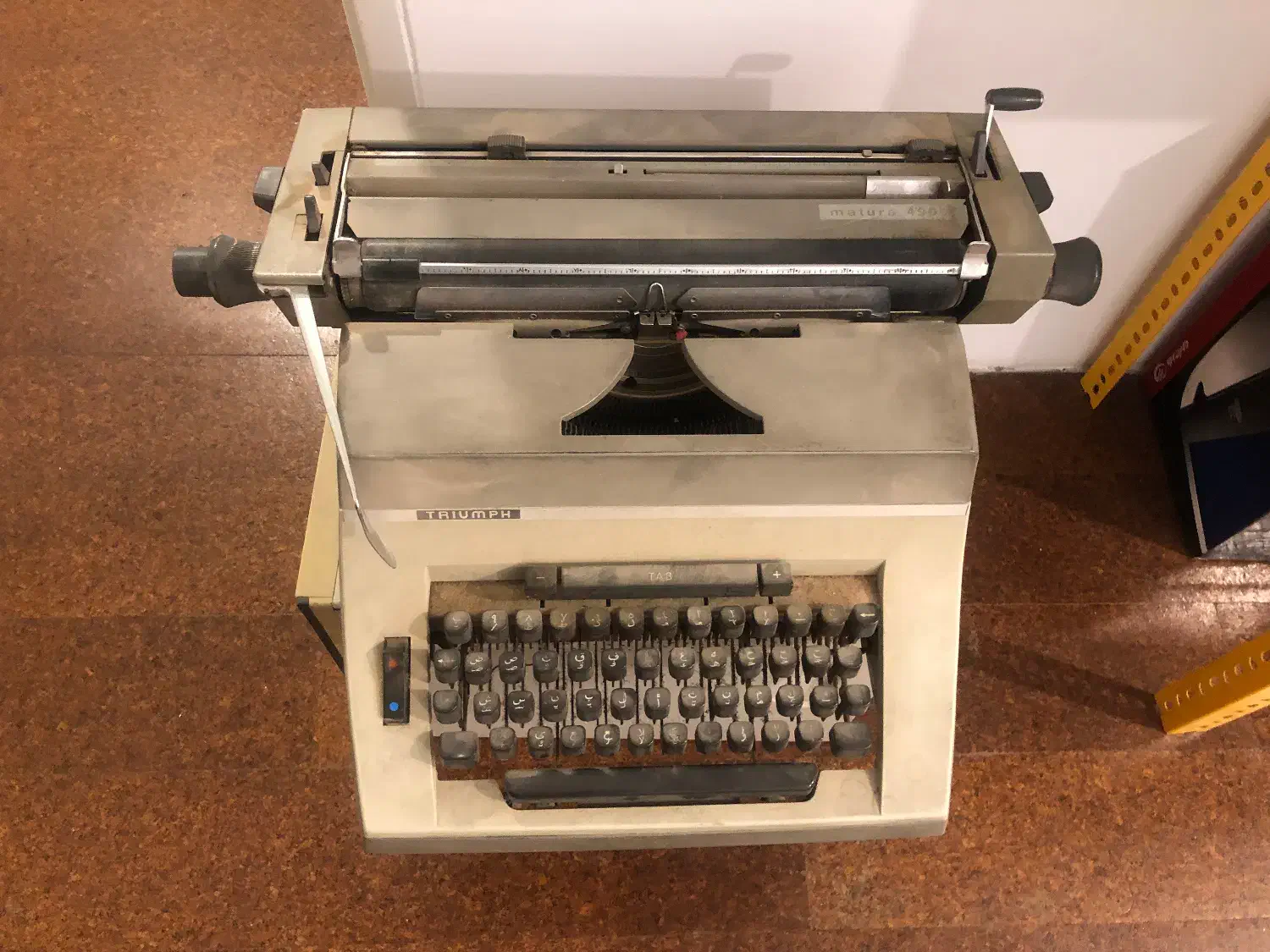 ماشین تایپ فارسی ،تریومفtriumph عتیقه|کلکسیون اشیاء عتیقه|تهران, زعفرانیه|دیوار