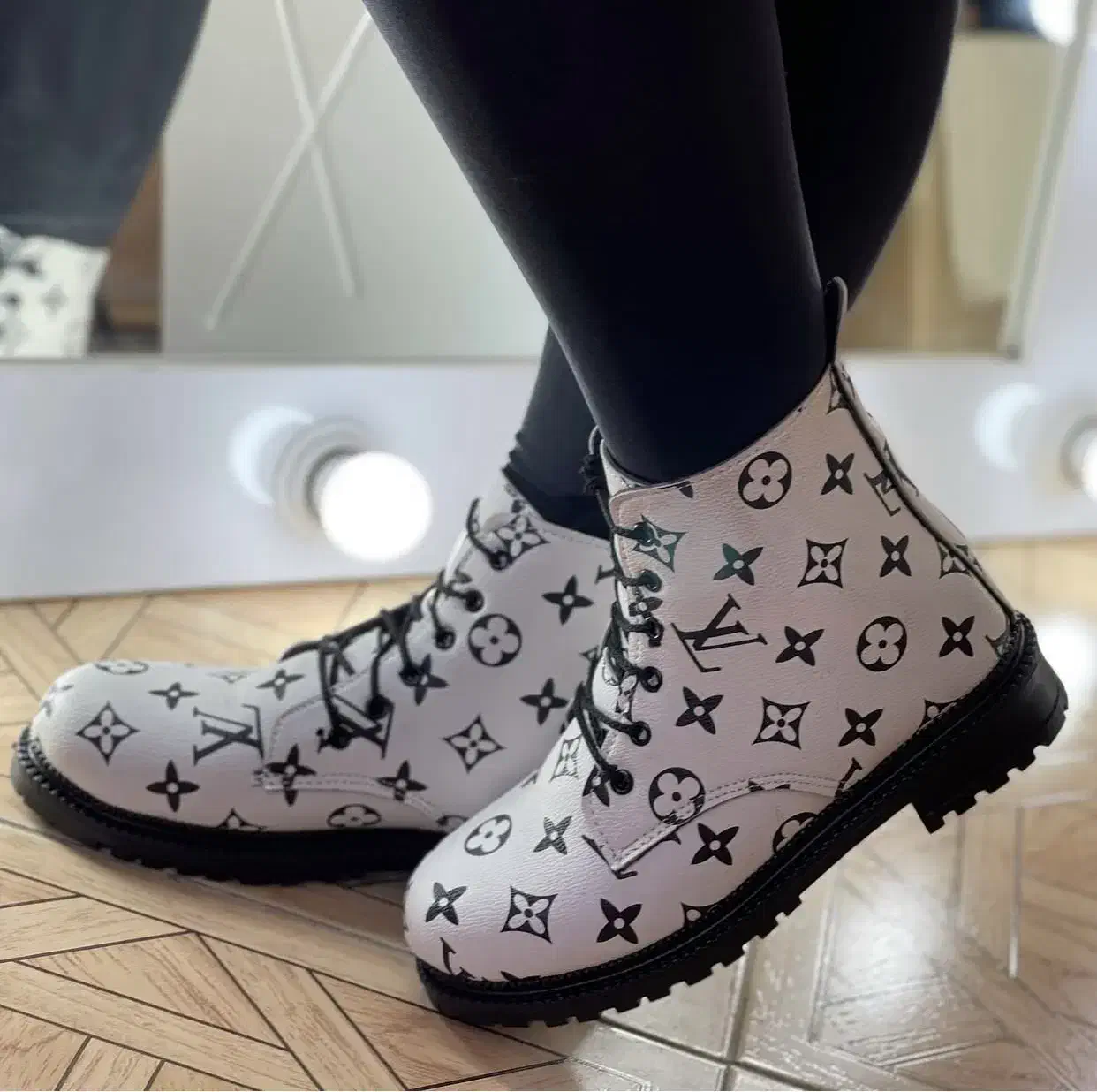 بوت فقط ۱۹۹تومن|کیف، کفش، کمربند|بیرجند, |دیوار