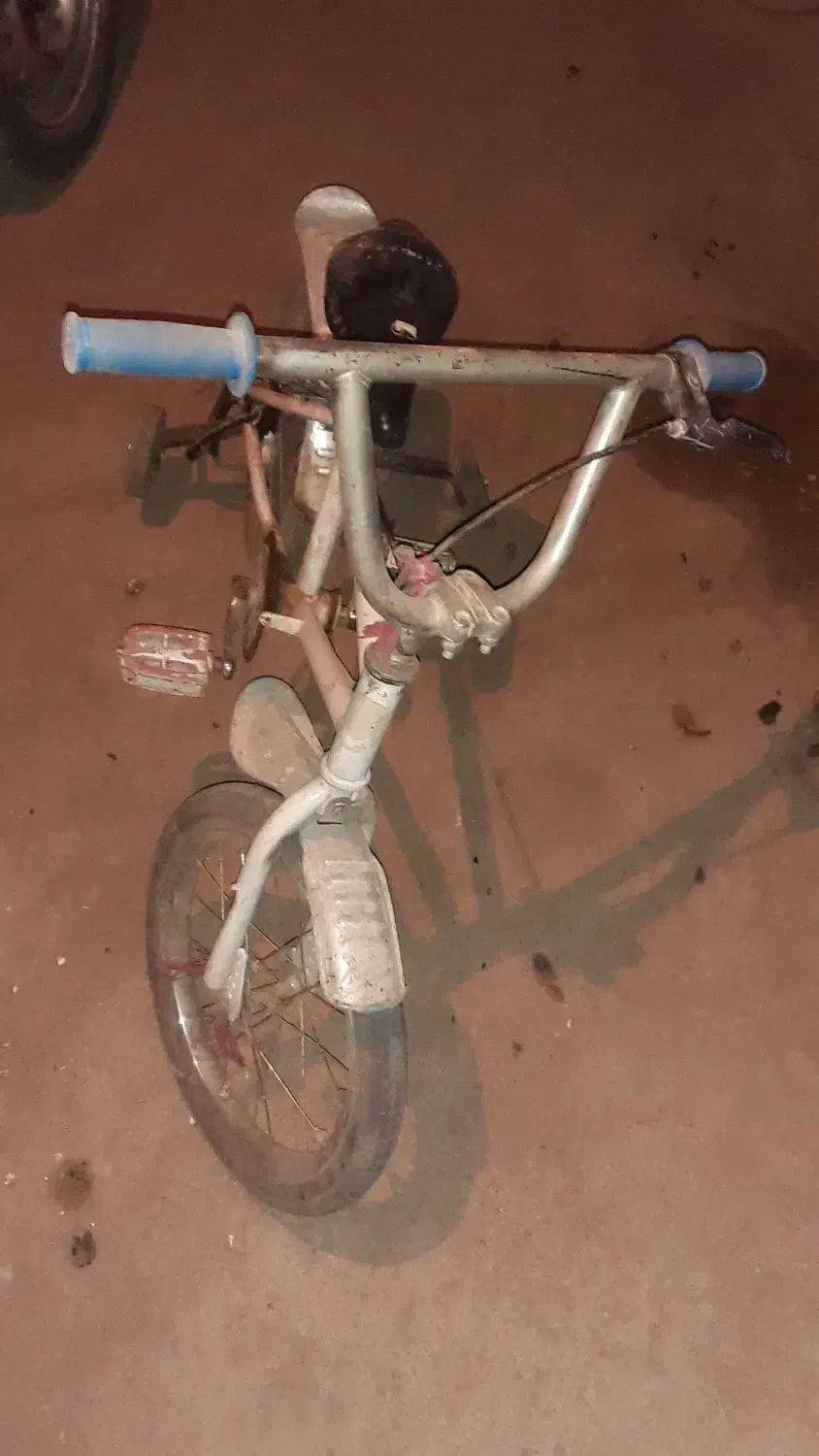 دوچرخه ۱۶سالم|دوچرخه، اسکیت، اسکوتر|خزل, |دیوار