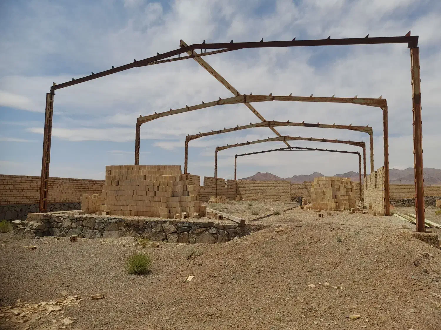 زمین صنعتی۲۰۰۰متری شهرک صنعتی زفره بامجوز|فروش دفتر صنعتی، کشاورزی، تجاری|سیستان, |دیوار