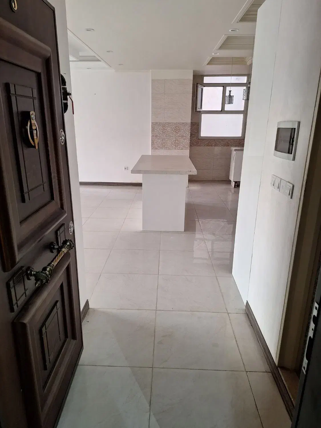 اجاره آپارتمان فلاح منطقه۱۷ متراژ ۱۰۵متر