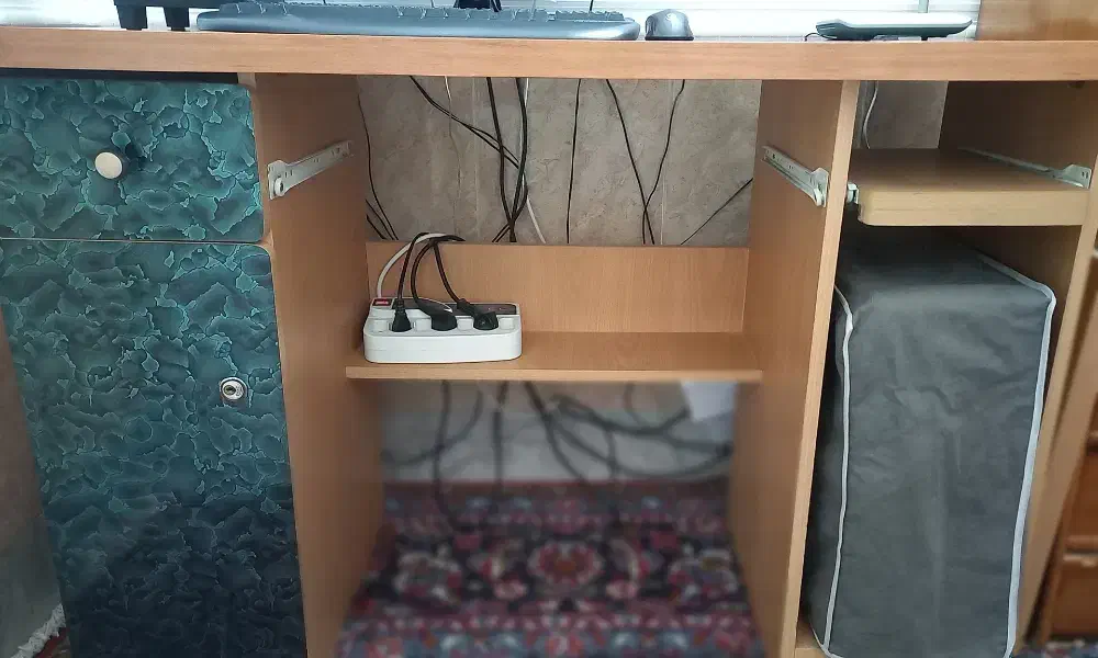 میز تحریر و کامپیوتر Pc لوازم جانبی تحریر|میز تحریر و کامپیوتر|شیراز, سفیرشمالی|دیوار