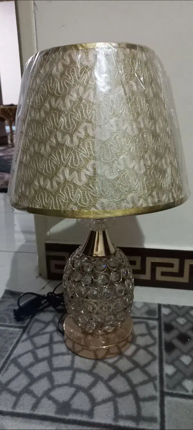 آینه و میز|آینه|بهارستان, |دیوار