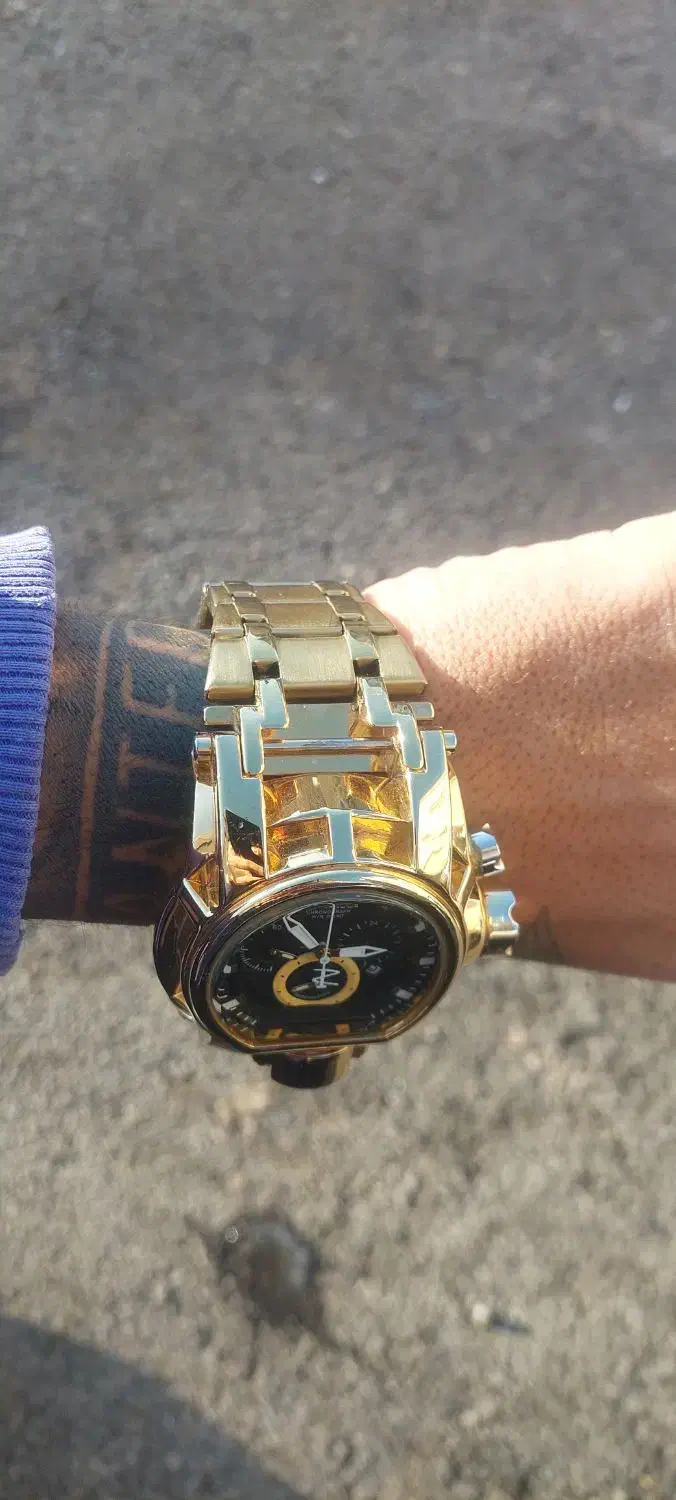 ساعت گودزیلا|ساعت|اسفراین, |دیوار