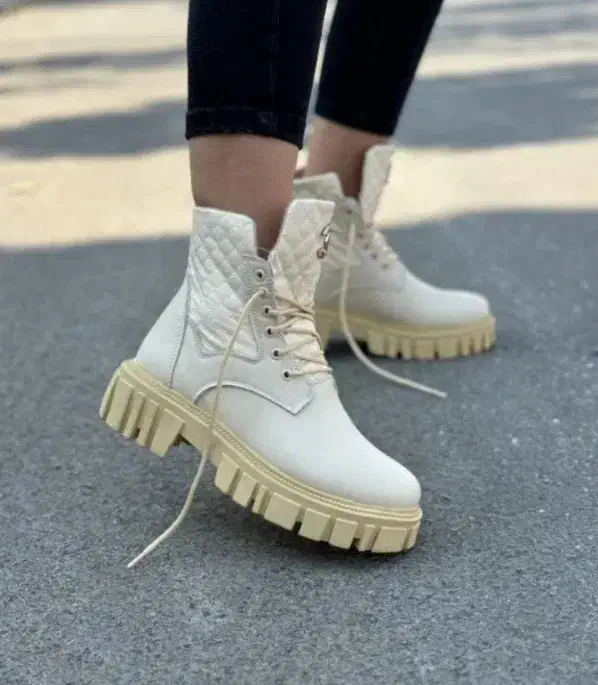 بوت و نیم بوت نو|کیف، کفش، کمربند|قم, باجک یک|دیوار