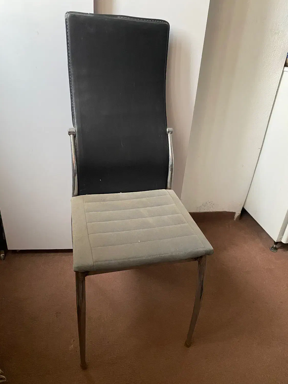 صندلی|صندلی و نیمکت|آستارا, |دیوار