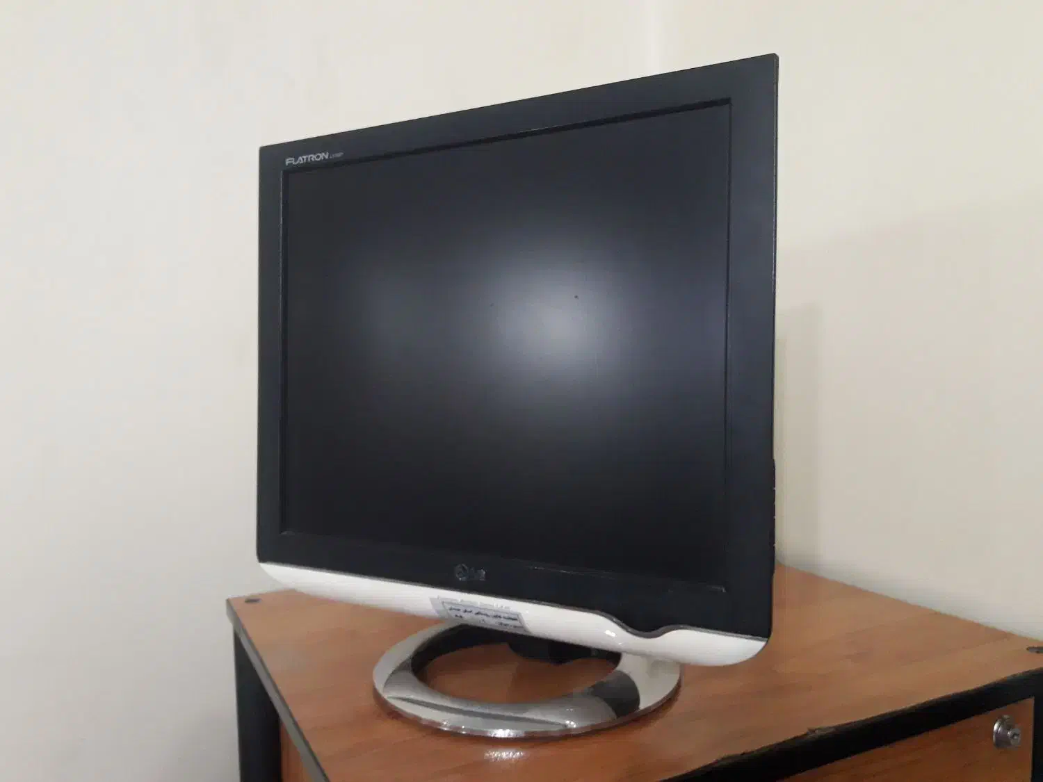 مانیتور ۱۷ اینچ LG|قطعات و لوازم جانبی رایانه|همدان, |دیوار