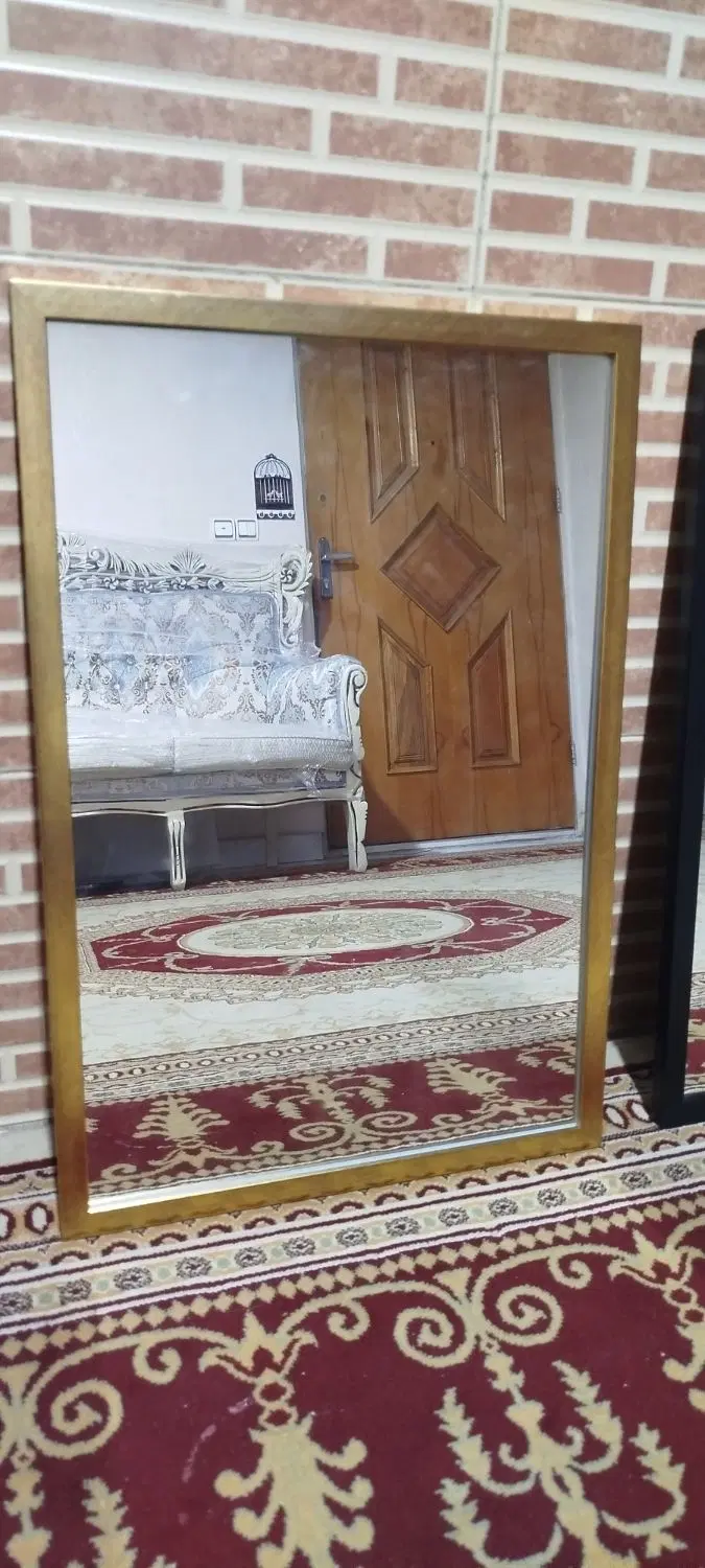 آینه|آینه|شهریار, شهریار|دیوار
