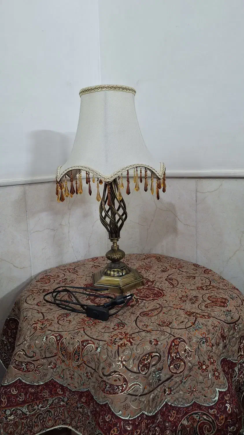 آباژور|چراغ خواب و آباژور|قم, سربخش|دیوار