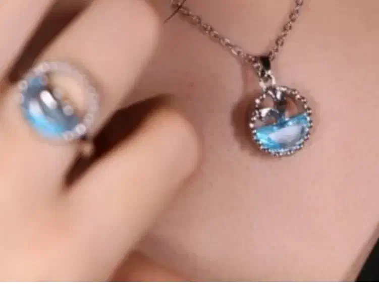 گردنبند و انگشتر وال|بدلیجات|کاشان, باغ فین|دیوار