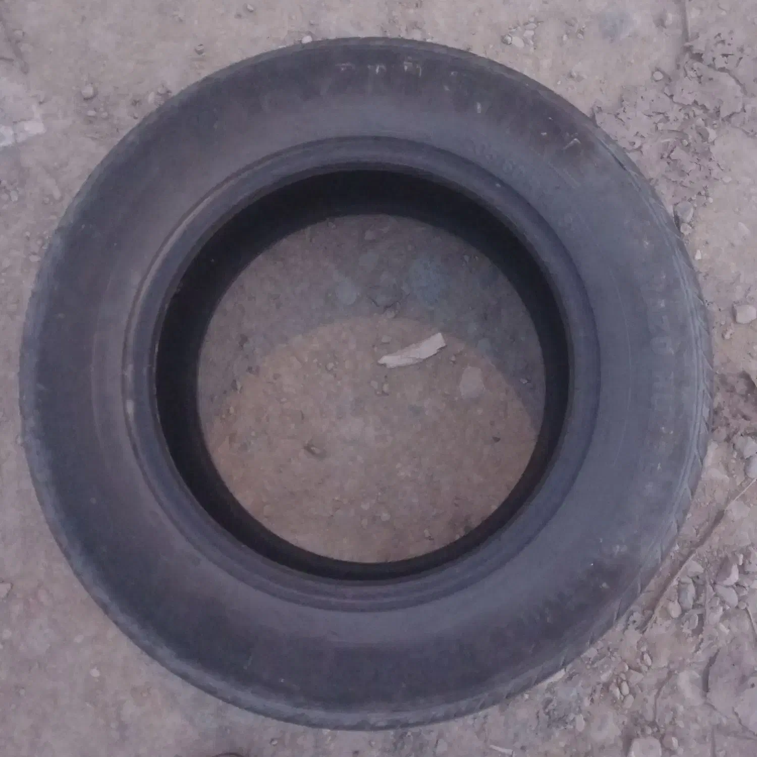 یک حلقه لاستیک پهن ۲۰۶ فروشی|قطعات یدکی و لوازم جانبی|صومعه‌سرا, |دیوار